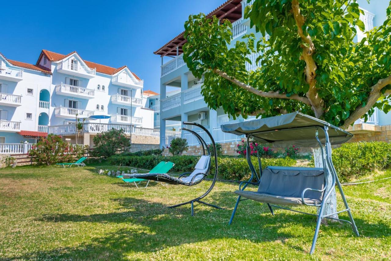 Baywatch Apartments On The Beach By "Elite" Amoudi Exterior photo