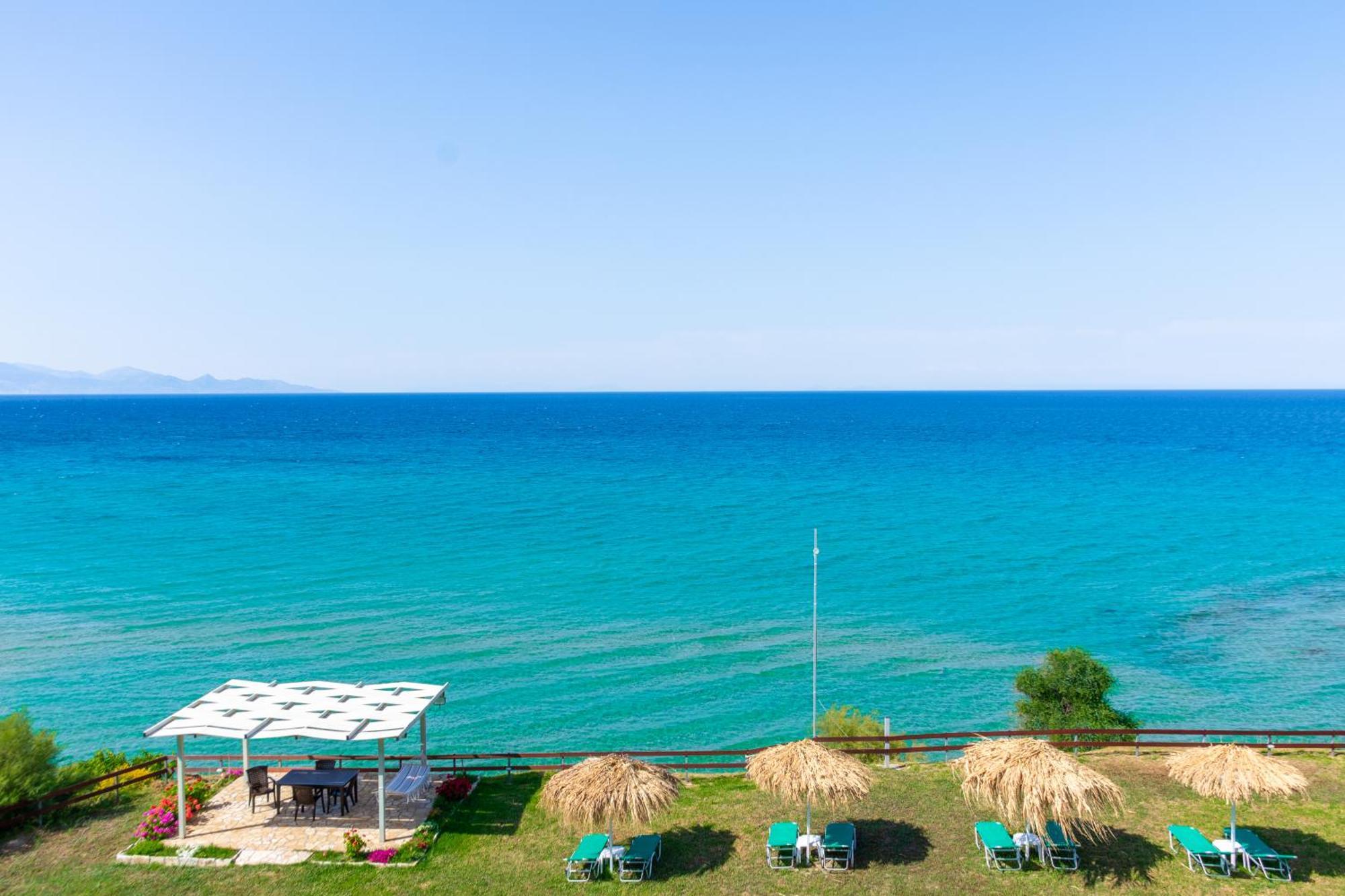 Baywatch Apartments On The Beach By "Elite" Amoudi Exterior photo